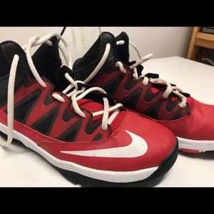 7Y Nike basketball shoes